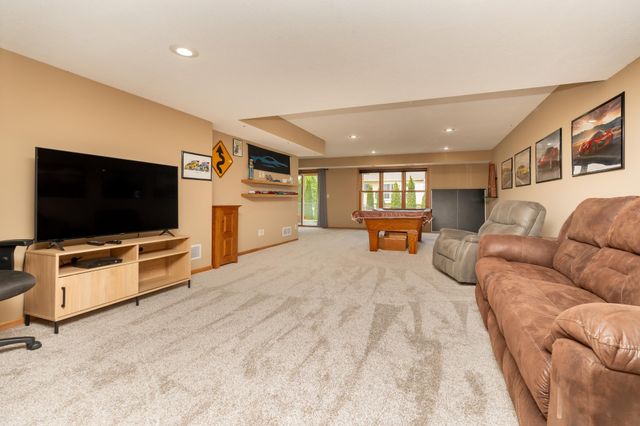 517 Appaloosa Avenue, Shakopee, MN 55379