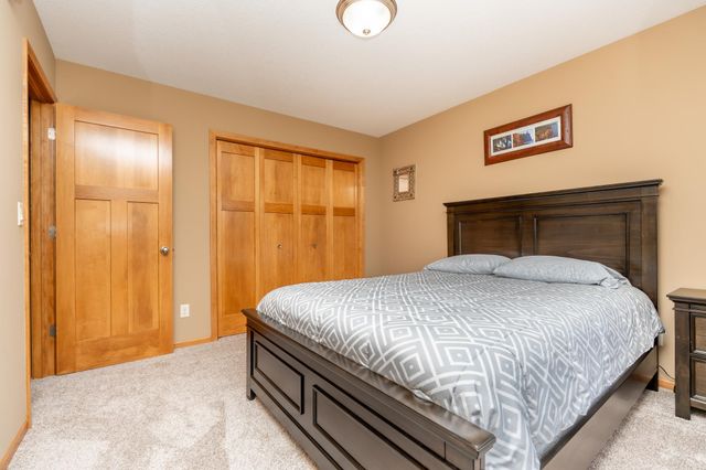 517 Appaloosa Avenue, Shakopee, MN 55379