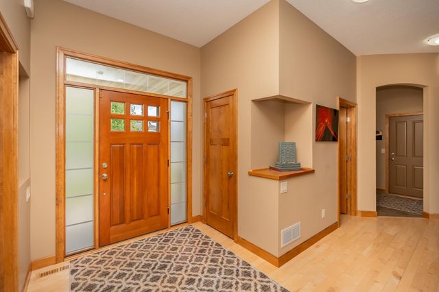 517 Appaloosa Avenue, Shakopee, MN 55379
