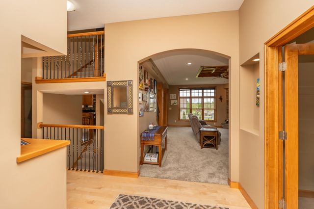 517 Appaloosa Avenue, Shakopee, MN 55379