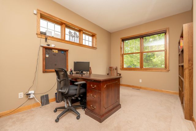 517 Appaloosa Avenue, Shakopee, MN 55379