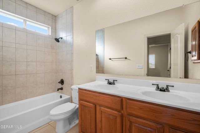 12425 NINA PEARL Drive, El Paso, TX 79938