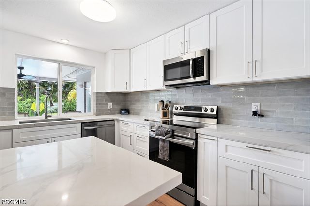 1640 N Flossmoor RD, Fort Myers, FL 33919