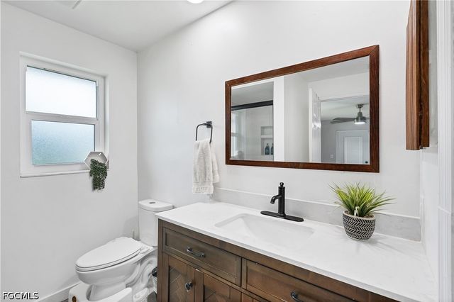 1640 N Flossmoor RD, Fort Myers, FL 33919