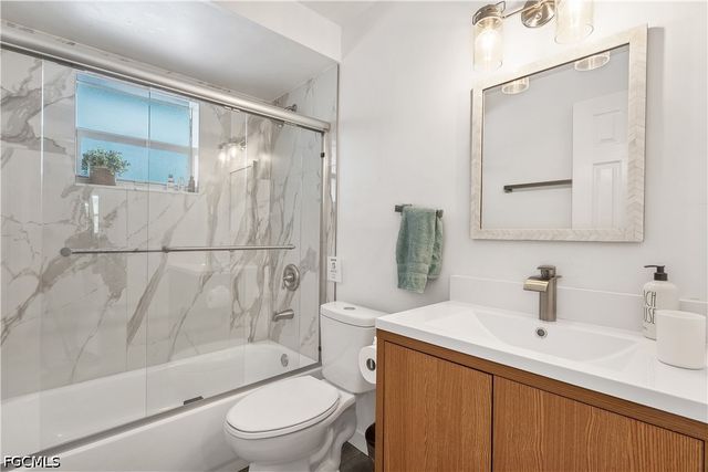 1640 N Flossmoor RD, Fort Myers, FL 33919