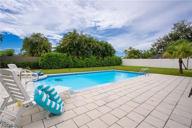 1640 N Flossmoor RD, Fort Myers, FL 33919
