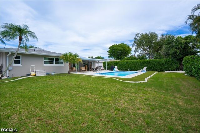 1640 N Flossmoor RD, Fort Myers, FL 33919