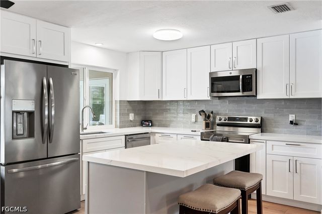 1640 N Flossmoor RD, Fort Myers, FL 33919