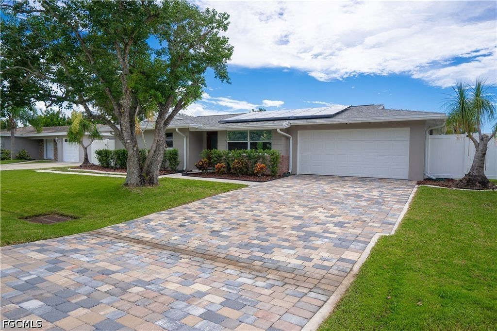 1640 N Flossmoor RD, Fort Myers, FL 33919