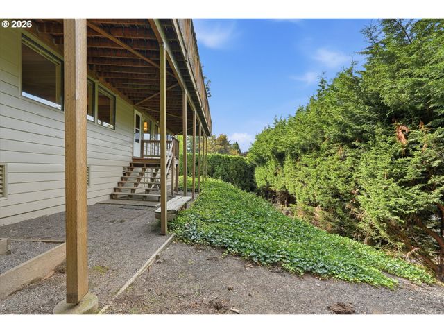 1531 LARCH St, Lake Oswego, OR 97034