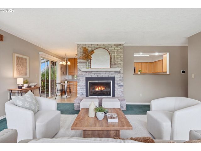 1531 LARCH St, Lake Oswego, OR 97034
