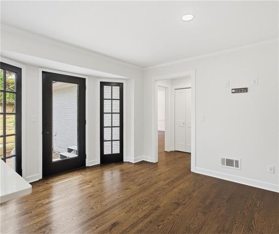 746 Oxford SW Court, Lilburn, GA 30047