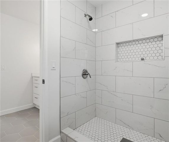 746 Oxford SW Court, Lilburn, GA 30047