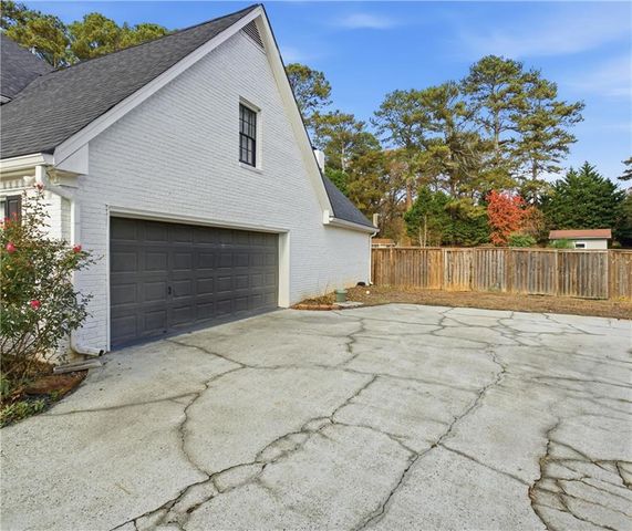 746 Oxford SW Court, Lilburn, GA 30047