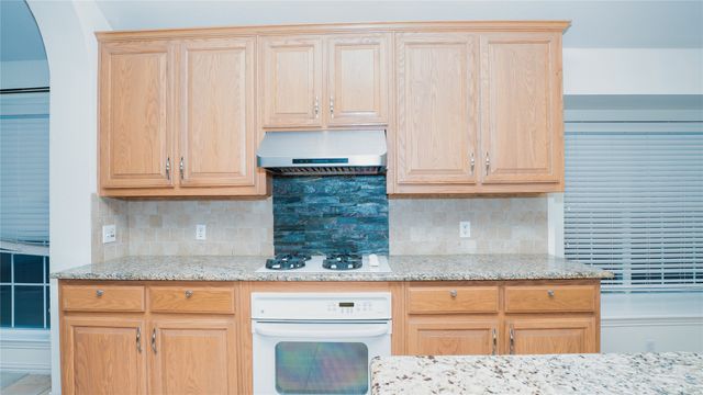15846 Grove Crest Drive, Frisco, TX 75035