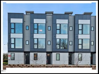 712 E Edenton Street 105, Raleigh, NC 27601
