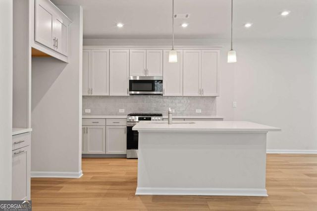 710 Smokey Quartz Way, Kennesaw, GA 30144