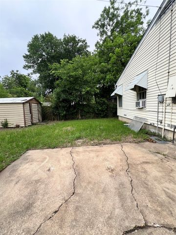 3136 McKenzie Avenue, Waco, TX 76708
