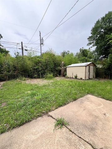 3136 McKenzie Avenue, Waco, TX 76708
