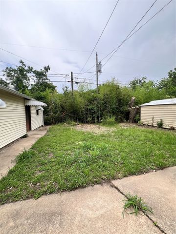 3136 McKenzie Avenue, Waco, TX 76708