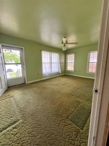 3136 McKenzie Avenue, Waco, TX 76708