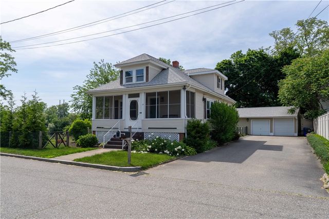 15 Omega Way, East Providence, RI 02916