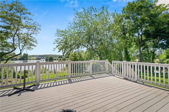 15 Omega Way, East Providence, RI 02916