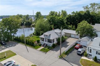 15 Omega Way, East Providence, RI 02916