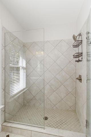 15 Judith Street E, Charleston, SC 29403
