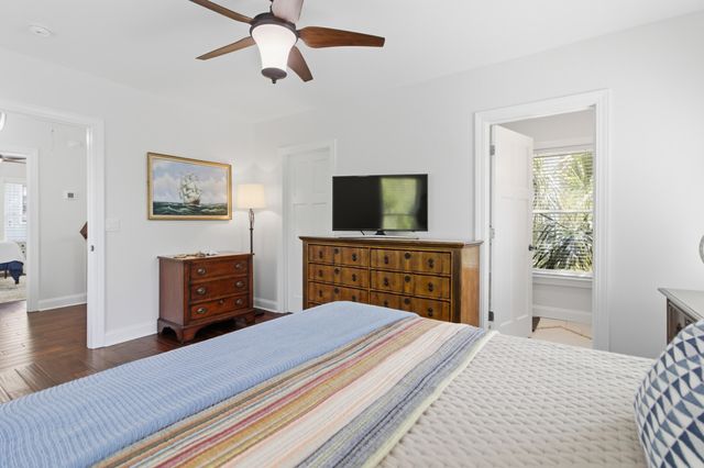 15 Judith Street E, Charleston, SC 29403