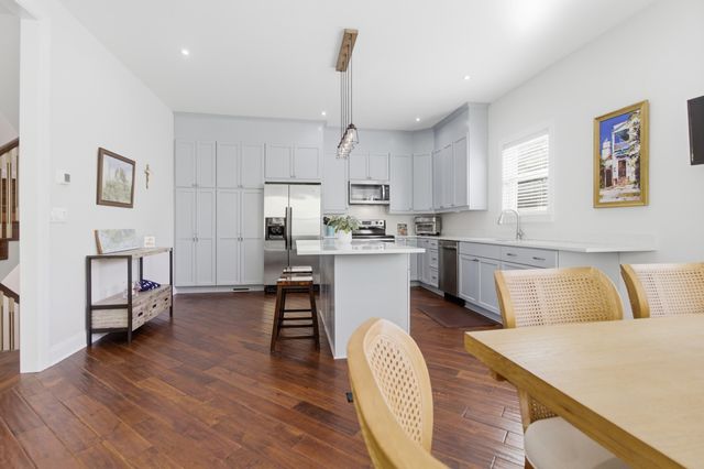 15 Judith Street E, Charleston, SC 29403