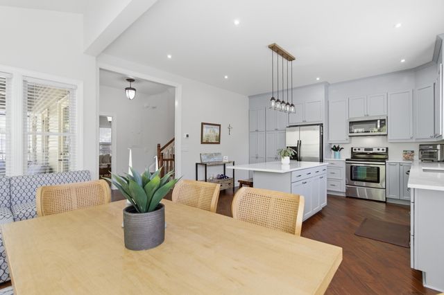 15 Judith Street E, Charleston, SC 29403