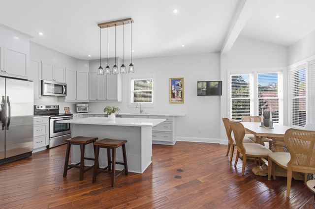 15 Judith Street E, Charleston, SC 29403
