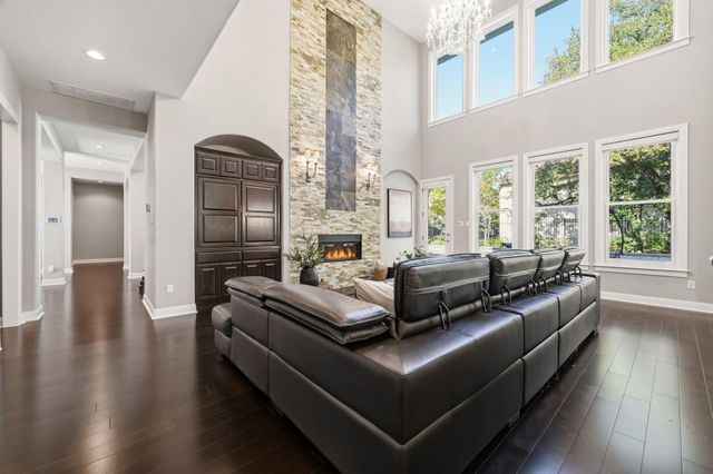 9808 Tree Bend CV, Austin, TX 78750