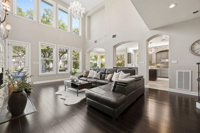 9808 Tree Bend CV, Austin, TX 78750