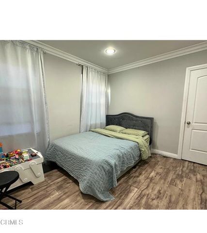 11080 De Foe Avenue, Pacoima (los Angeles), CA 91331