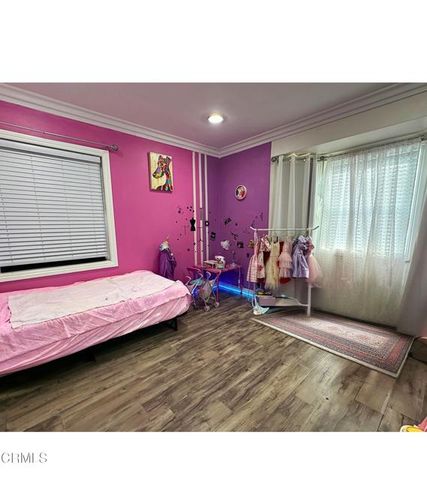 11080 De Foe Avenue, Pacoima (los Angeles), CA 91331