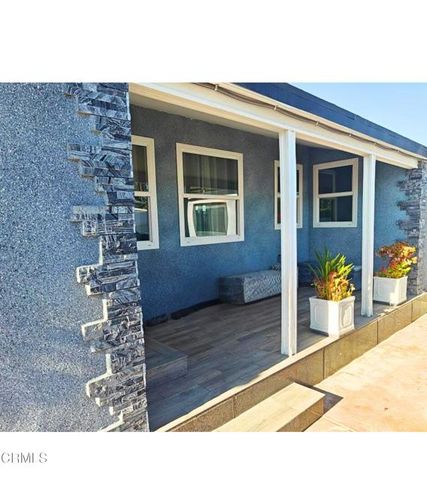 11080 De Foe Avenue, Pacoima (los Angeles), CA 91331