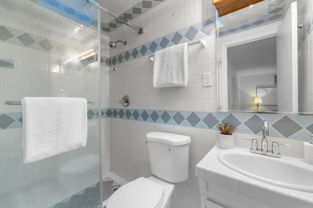 1810 Kehoe Avenue, San Mateo, CA 94401
