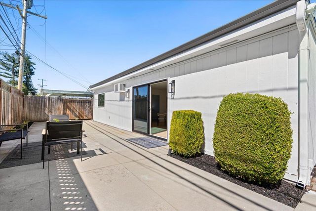 1810 Kehoe Avenue, San Mateo, CA 94401
