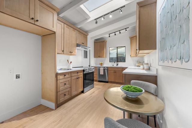 1810 Kehoe Avenue, San Mateo, CA 94401