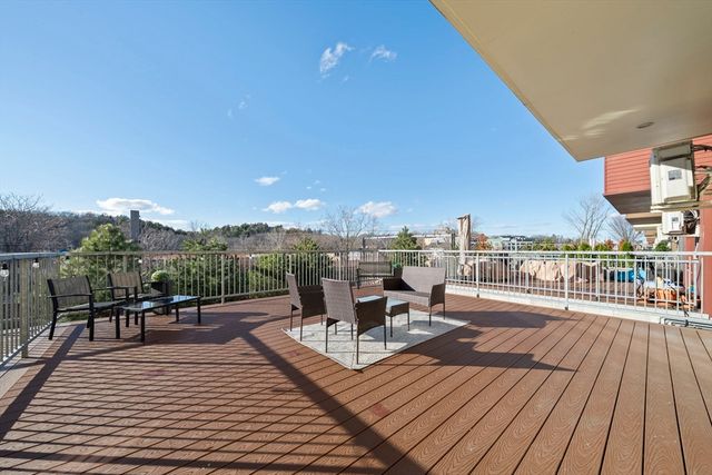 167 Hyde Park Ave 167A, Boston, MA 02130