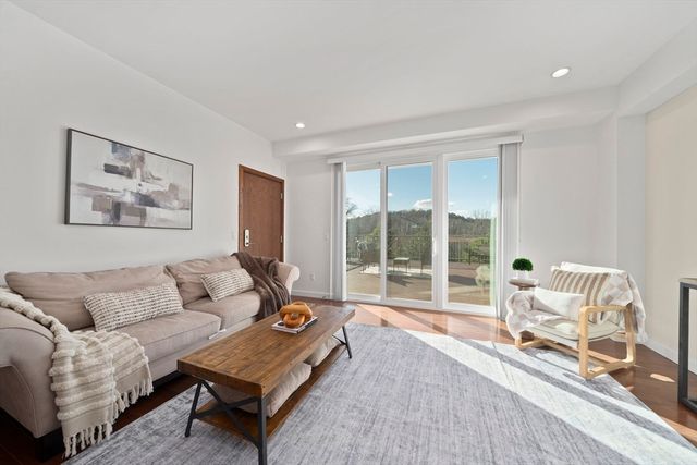 167 Hyde Park Ave 167A, Boston, MA 02130