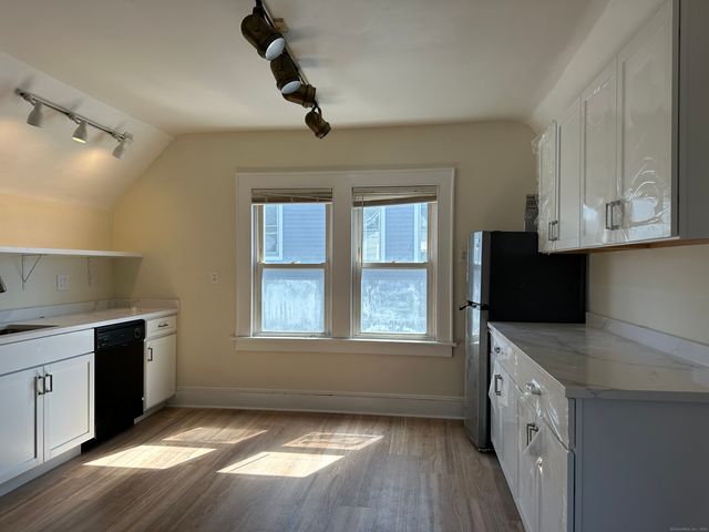 56 Garden Terrace 3, Bridgeport, CT 06605