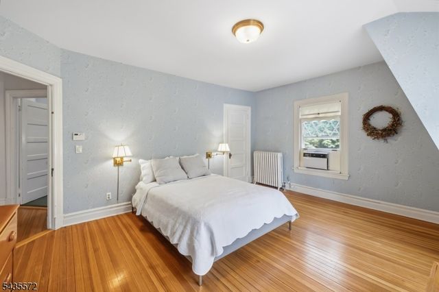 164 S Highwood Ave, Glen Rock Boro, NJ 07452