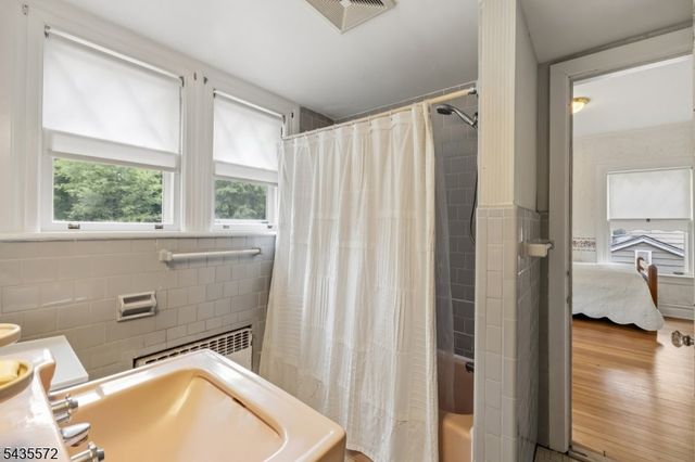 164 S Highwood Ave, Glen Rock Boro, NJ 07452