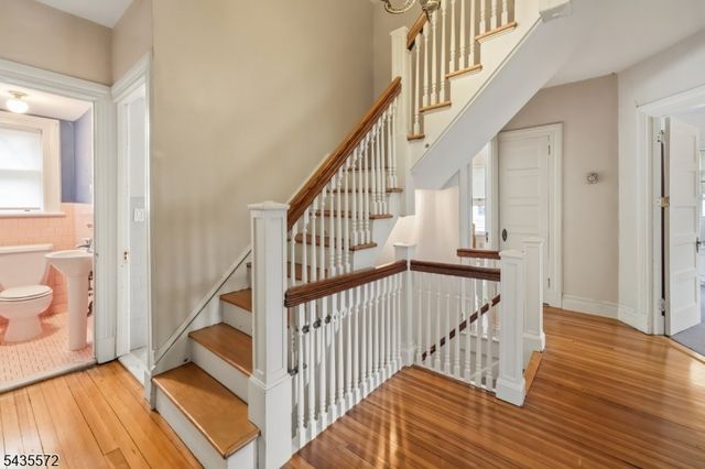 164 S Highwood Ave, Glen Rock Boro, NJ 07452