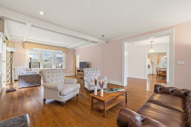 164 S Highwood Ave, Glen Rock Boro, NJ 07452