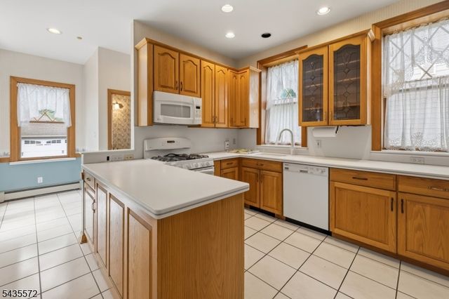 164 S Highwood Ave, Glen Rock Boro, NJ 07452
