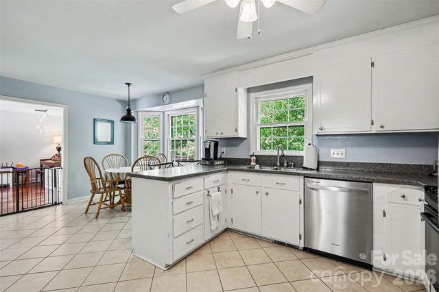 11808 Tall Oak Place, Charlotte, NC 28226